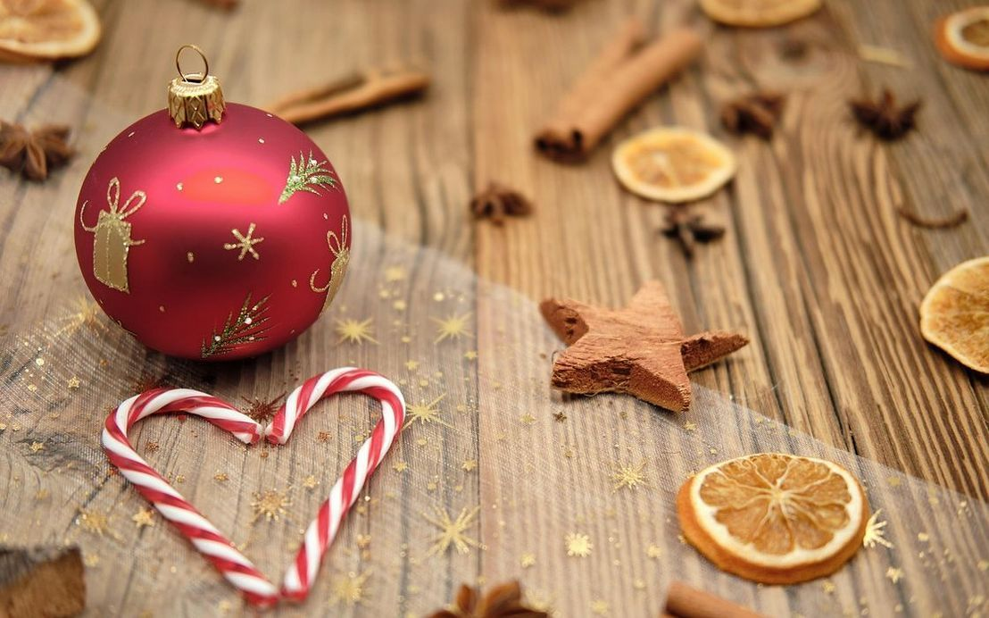 Çikolata kalıplarından çıkarılmış handmade bonbon, blistered görüntüsü